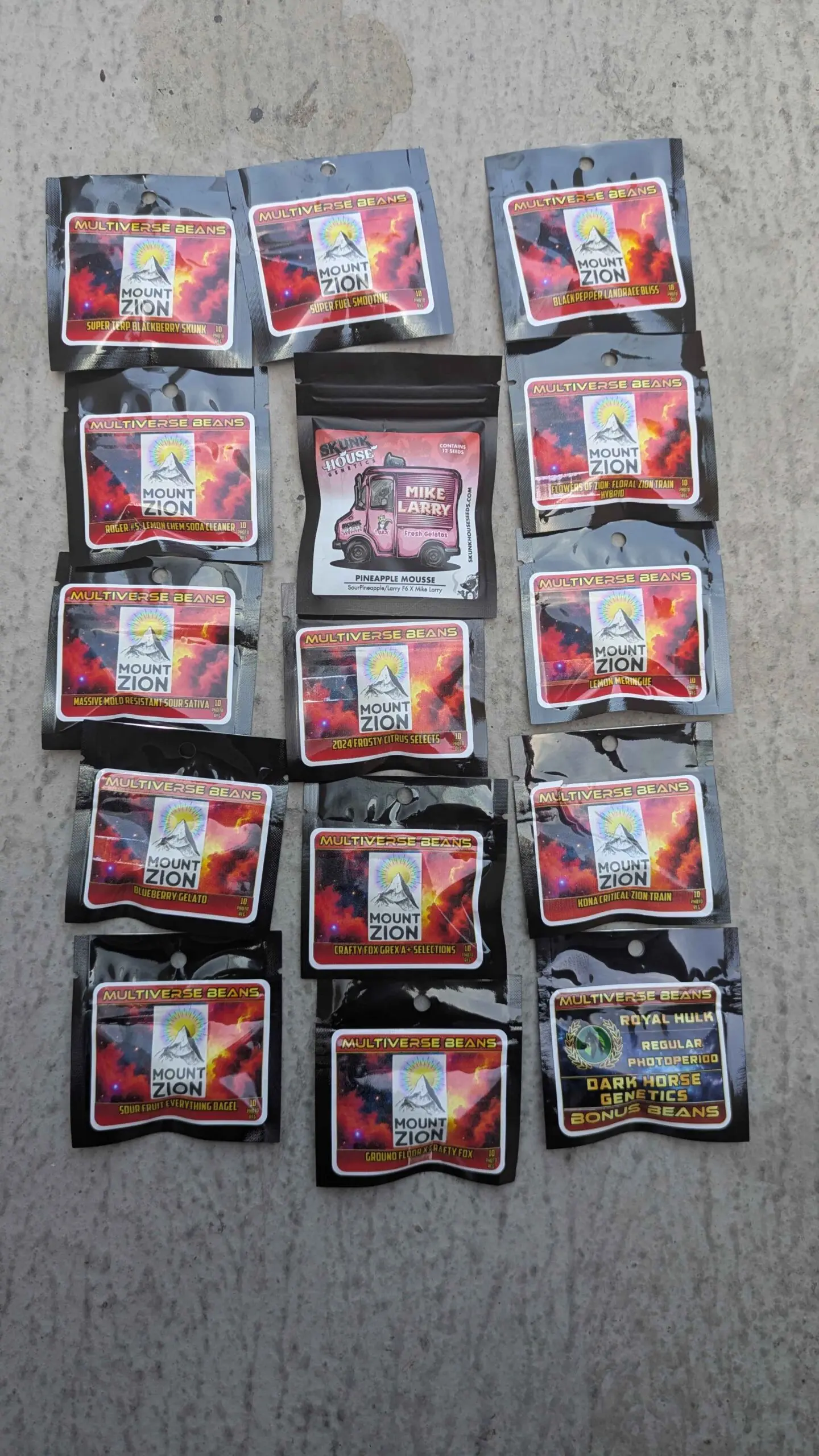 Buy 1 Get 14 Free - Skunk House & Friends (156 Seeds) | $1.28 Per Seed